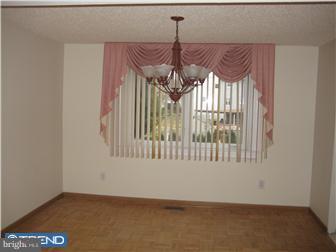 1977 Merlin Road Philadelphia, PA 19116 - Photo 9 of 12 Dining Room