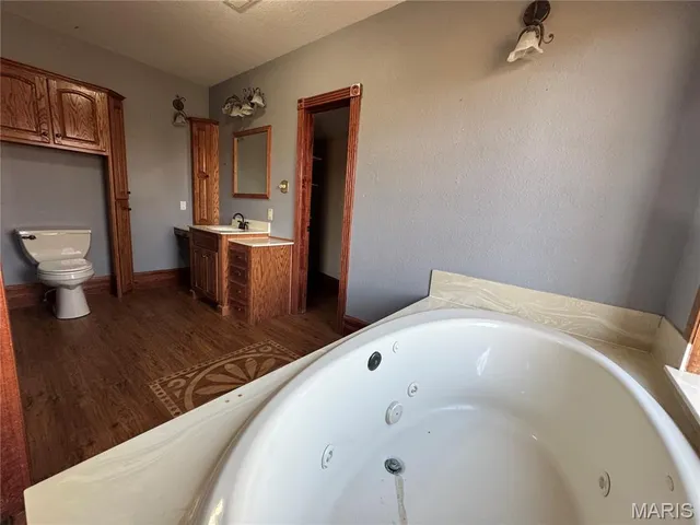 $385,000 | 1862 Price Road, Owensville, MO 65066