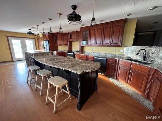 $385,000 | 1862 Price Road, Owensville, MO 65066