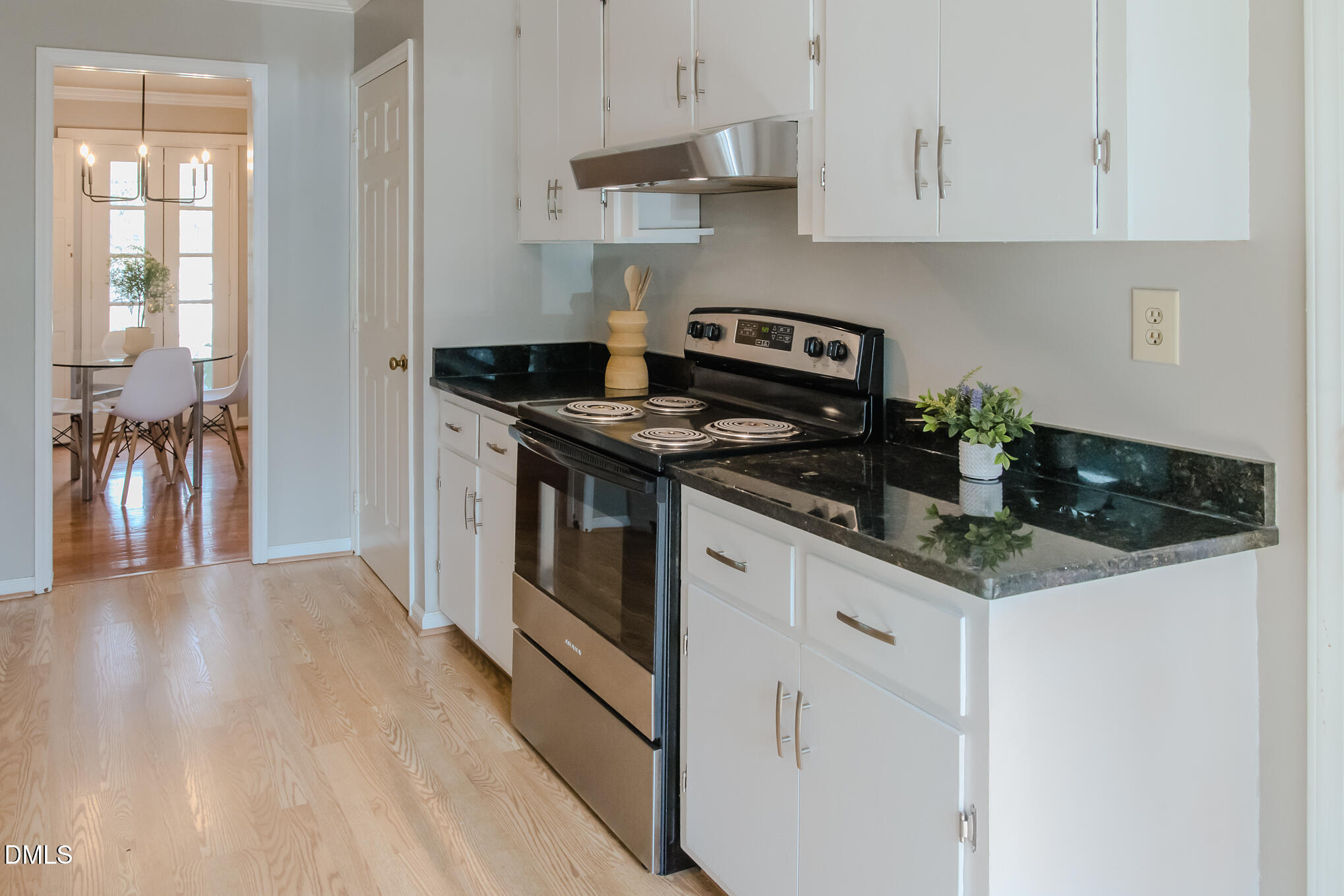 2884 Wycliff Road Raleigh, NC 27607 - Photo 15 of 38 Kitchen