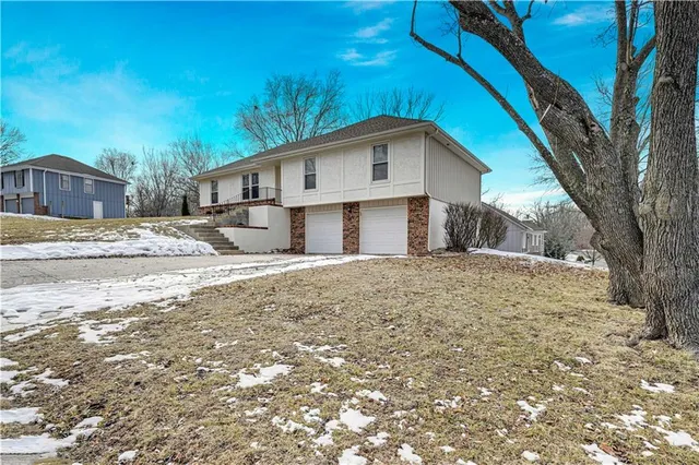 $365,000 | 7330 Long Avenue, Shawnee, KS 66216