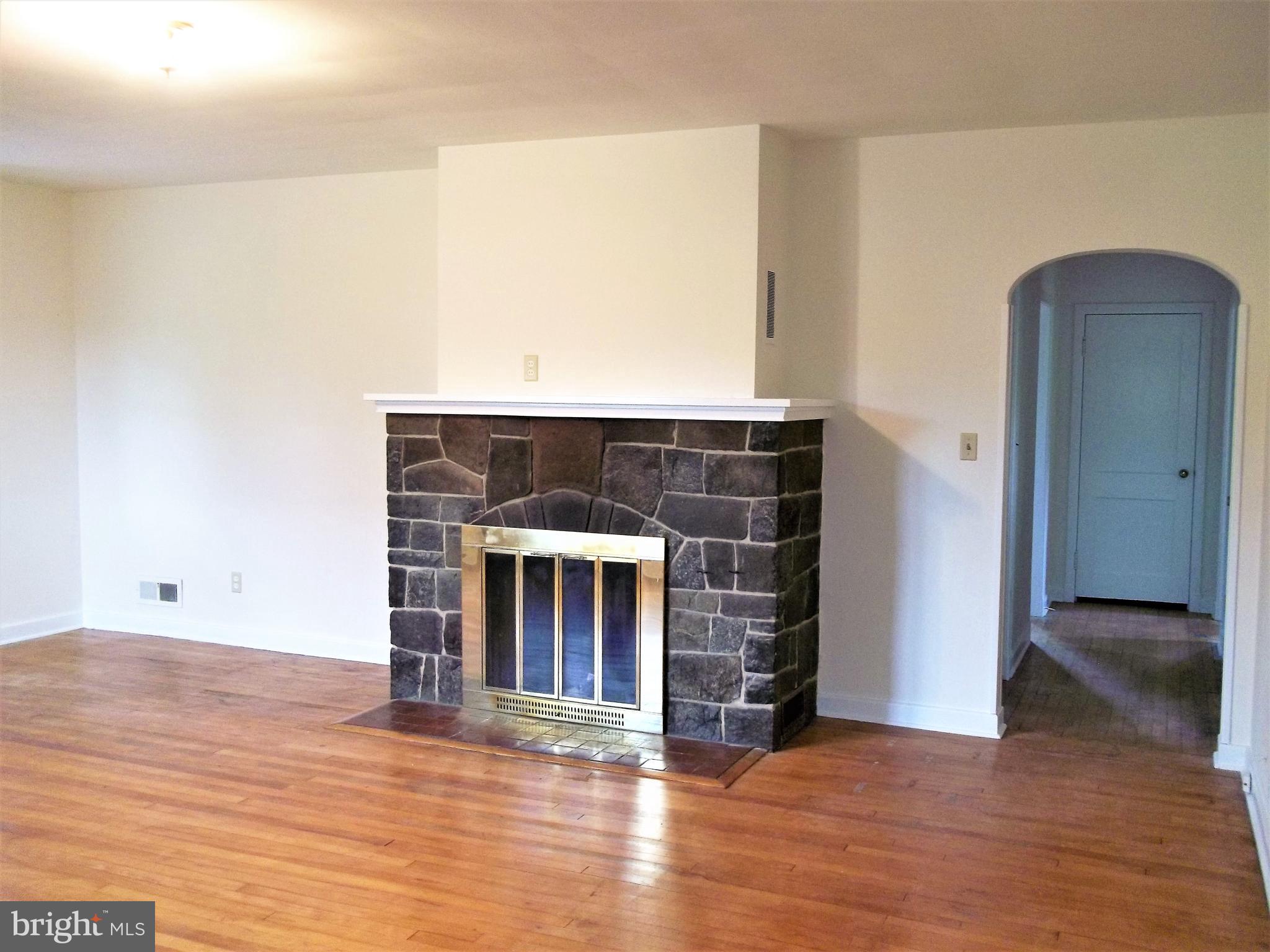 2515 Jerusalem Road Joppa, MD 21085 - Photo 35 of 41 Living Room