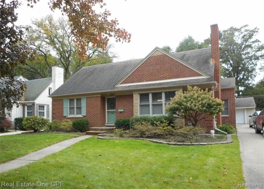 1099 Hawthorne Road Grosse Pointe Woods, MI 48236 - Photo 1 of 16