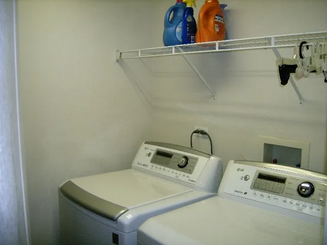 $2,195 | 457 Metropolitan Street, Aurora, IL 60502