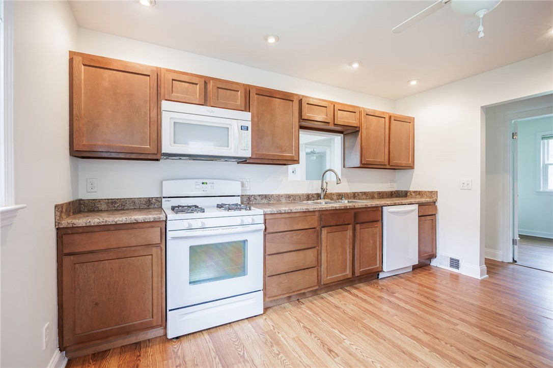 336 Eaton Road Irondequoit, NY 14617 - Photo 4 of 21