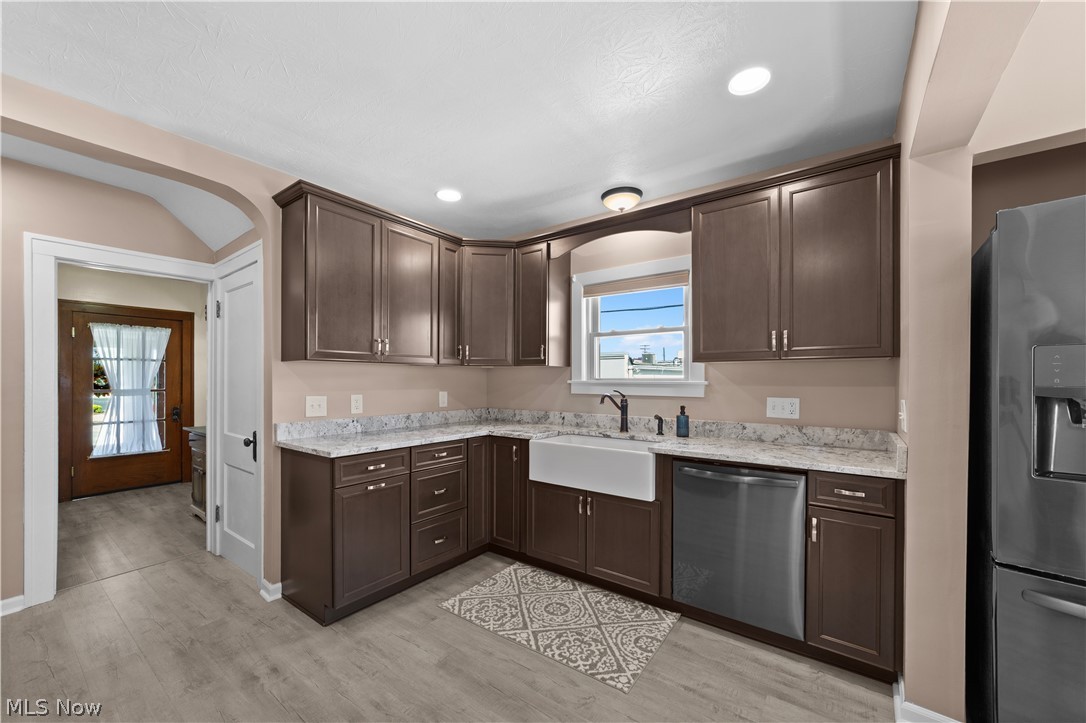 5641 Ridge Road Parma, OH 44129 - Photo 18 of 38 Gallery Image 18