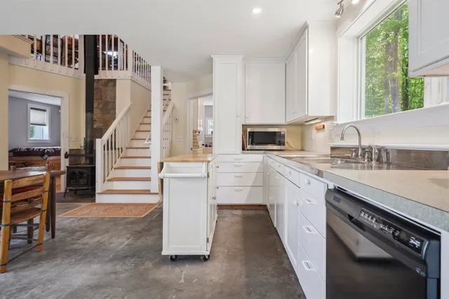 $1,100,000 | 48-56 Perkins Lane, Temple, NH 03084