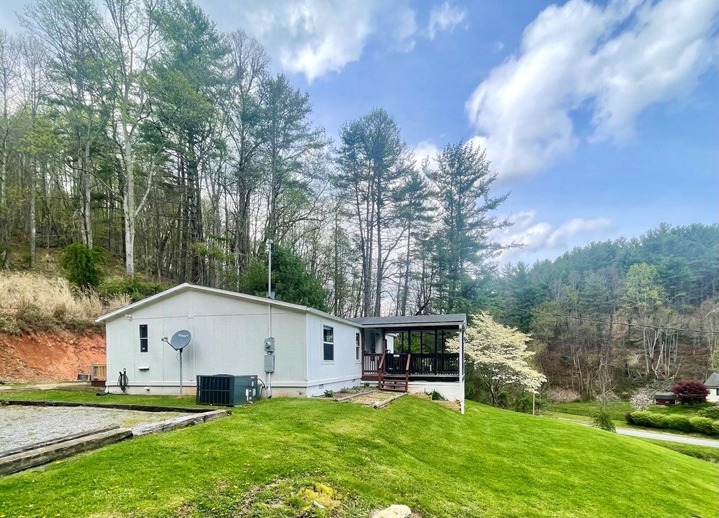 4377 Fries Road Galax, VA 24333 - Photo 22 of 25 Gallery Image 22