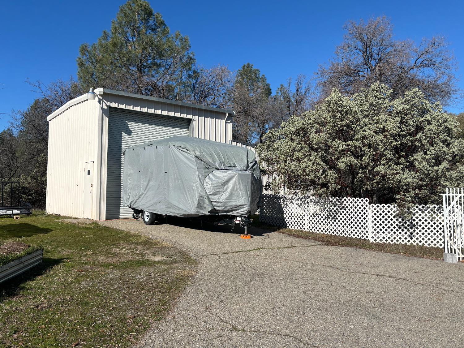 47515 Bissett Station Road Oakhurst, CA 93644 - Photo 17 of 59