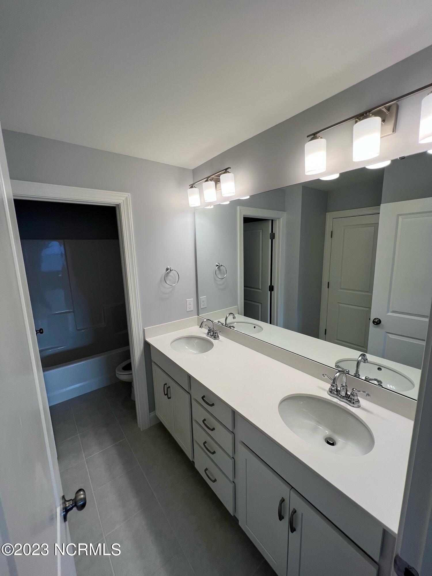 262 Langston Road Hampstead, NC 28443 - Photo 23 of 27 Gaston 114 upstairs bth