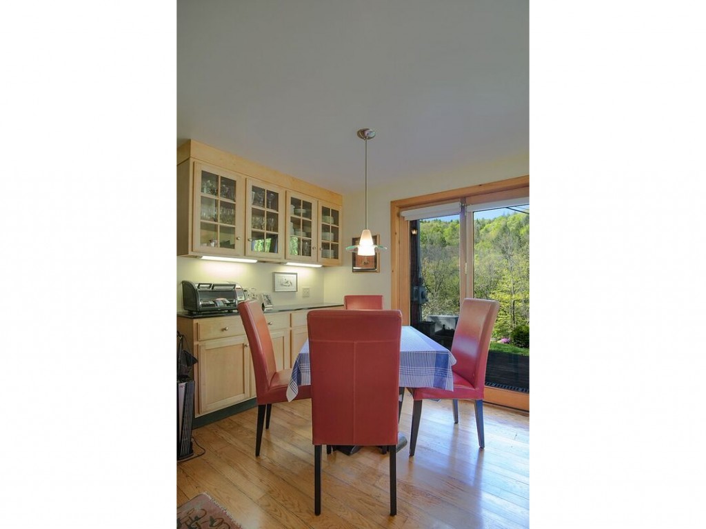 797 Sunset Lake Road Brattleboro, VT 05301 - Photo 4 of 35