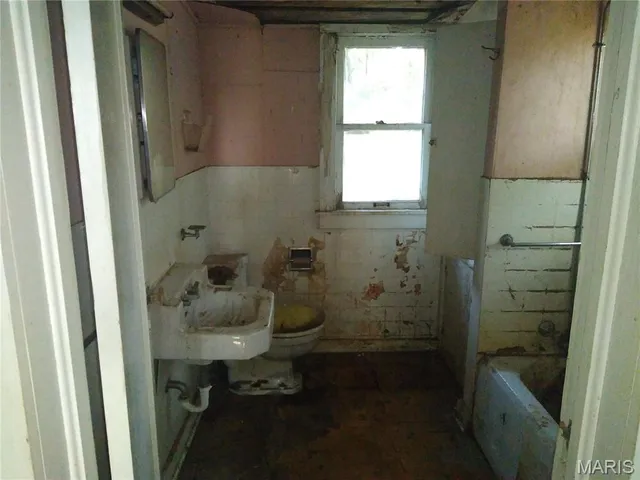 $30,000 | 1020 Krause Avenue, Willisville, IL 62272