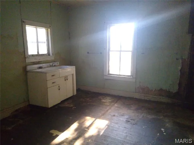 $30,000 | 1020 Krause Avenue, Willisville, IL 62272