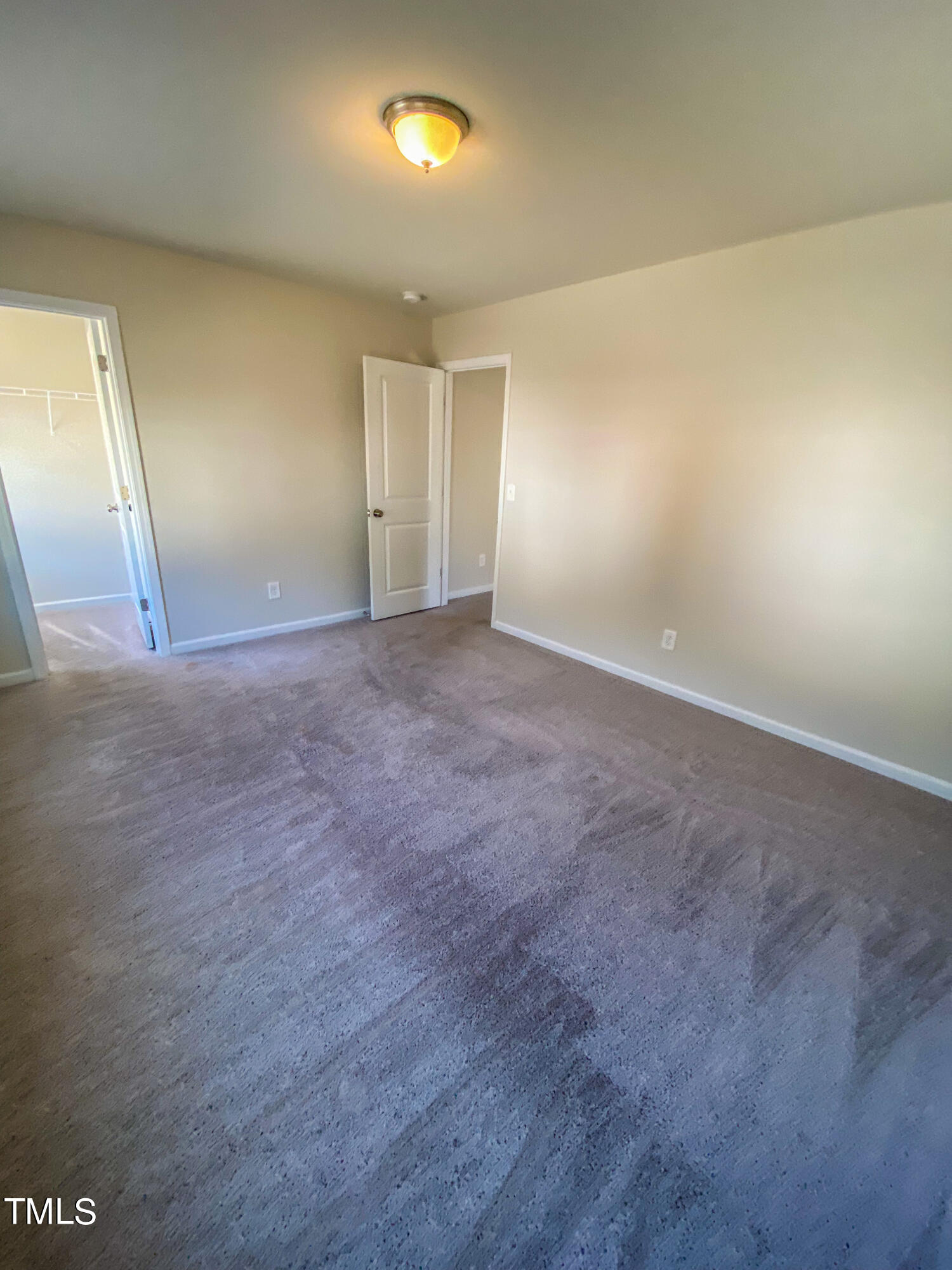 565 East Waycliff Road Henderson, NC 27537 - Photo 33 of 40 Bedroom 3