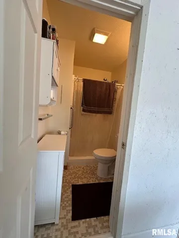 $235,000 | 1211 North 1600 East Road, Taylorville, IL 62568