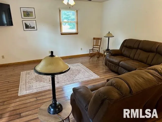 $235,000 | 1211 North 1600 East Road, Taylorville, IL 62568