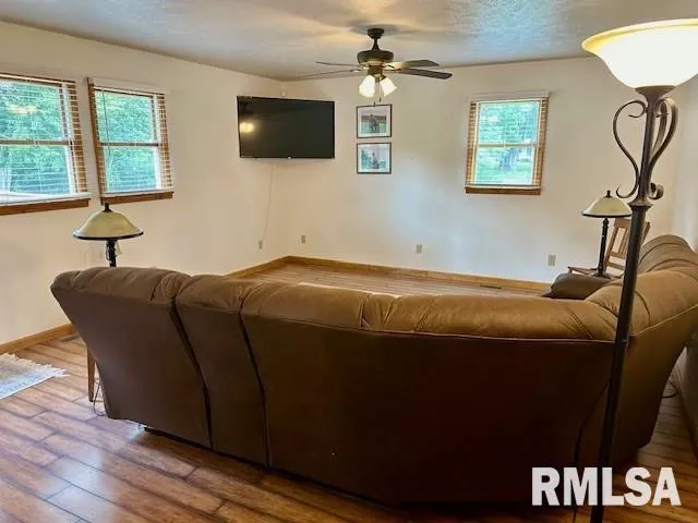 $235,000 | 1211 North 1600 East Road, Taylorville, IL 62568