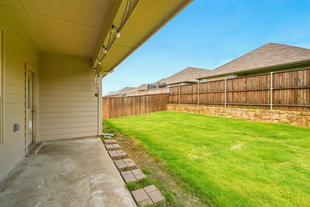 $389,000 | 524 Bighorn Pass, Denton, TX 76210