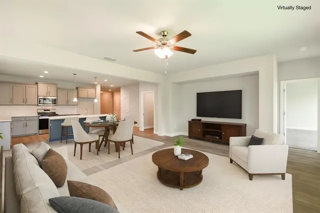 $389,000 | 524 Bighorn Pass, Denton, TX 76210