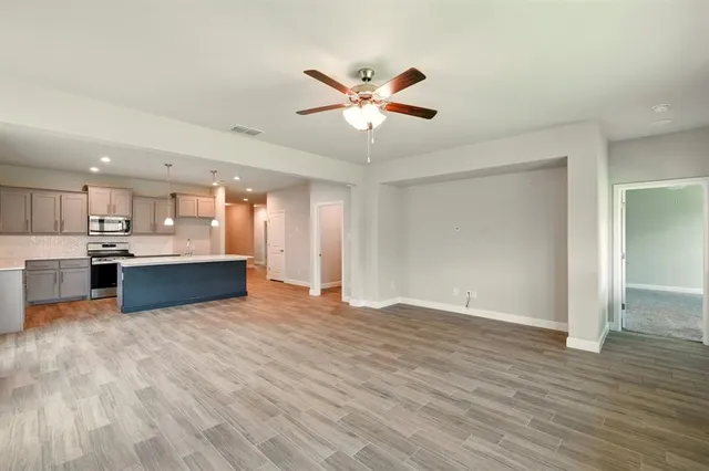 $389,000 | 524 Bighorn Pass, Denton, TX 76210