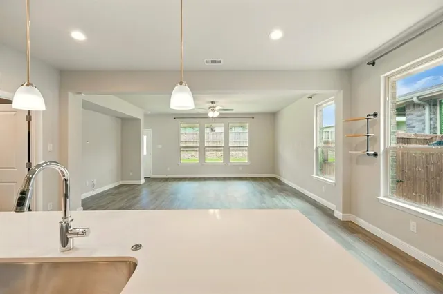 $389,000 | 524 Bighorn Pass, Denton, TX 76210