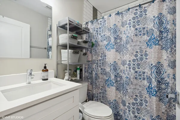 $4,500 | 330 West Evergreen Avenue, Unit 3, Chicago, IL 60610