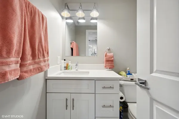 $4,500 | 330 West Evergreen Avenue, Unit 3, Chicago, IL 60610