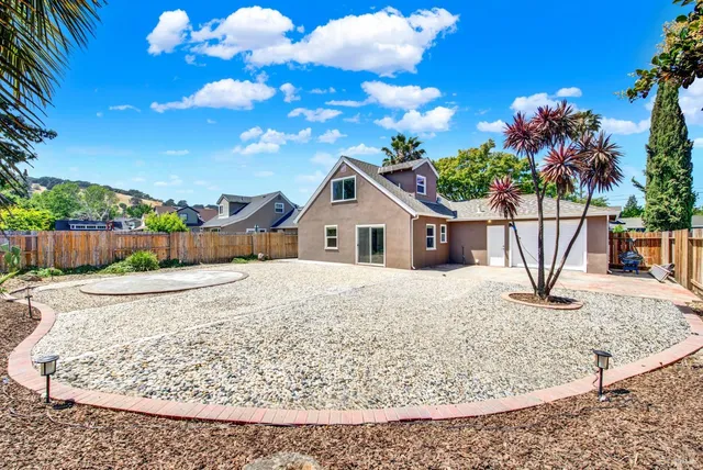 $725,000 | 2561 Dorset Street, Napa, CA 94558