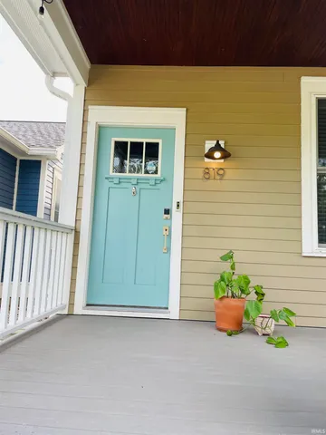 $2,600 | 819 South Morton Street, Bloomington, IN 47403