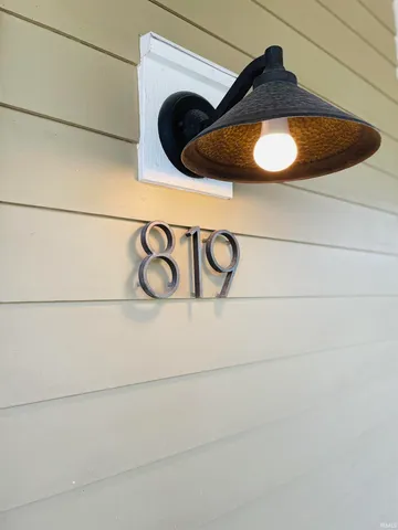 $2,600 | 819 South Morton Street, Bloomington, IN 47403