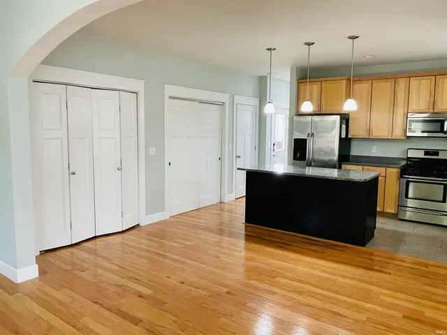 $2,600 | 819 South Morton Street, Bloomington, IN 47403