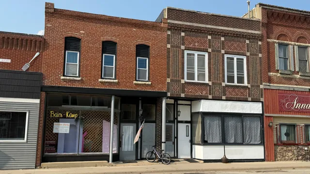 $375,000 | 24-28 East Main Street, Dodge Center, MN 55927