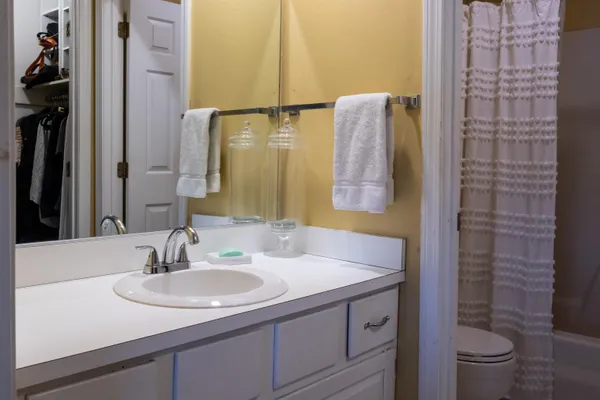 $329,000 | 974 Hard Road, Unit D6, Hartford, VT 05059