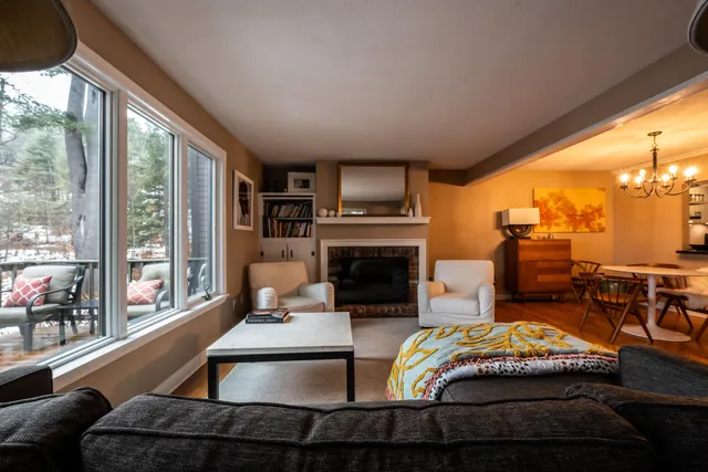 $349,000 | 974 Hard Road, Unit D6, Hartford, VT 05059