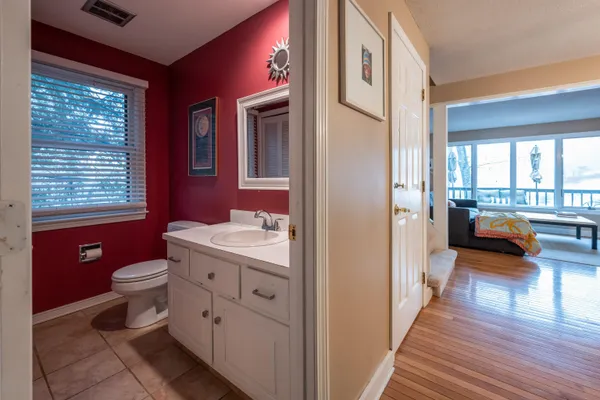 $329,000 | 974 Hard Road, Unit D6, Hartford, VT 05059