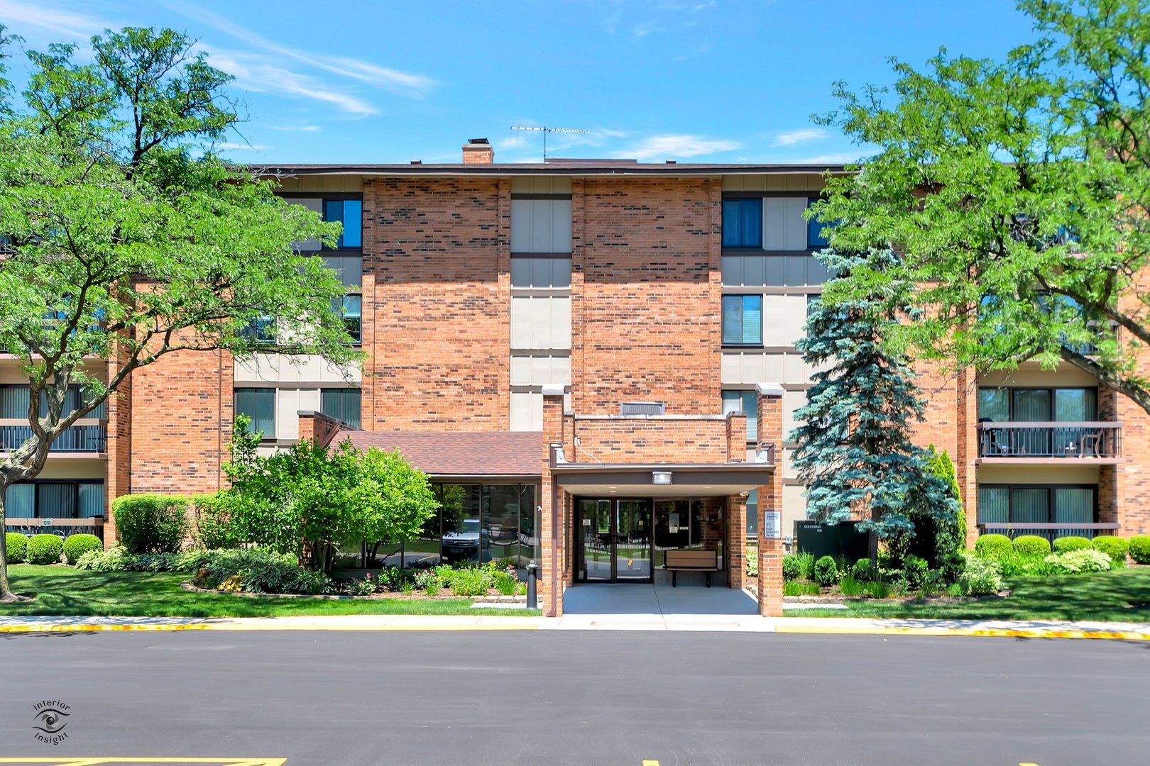 77 Lake Hinsdale Drive, Unit 312, Willowbrook, IL 60527 Compass