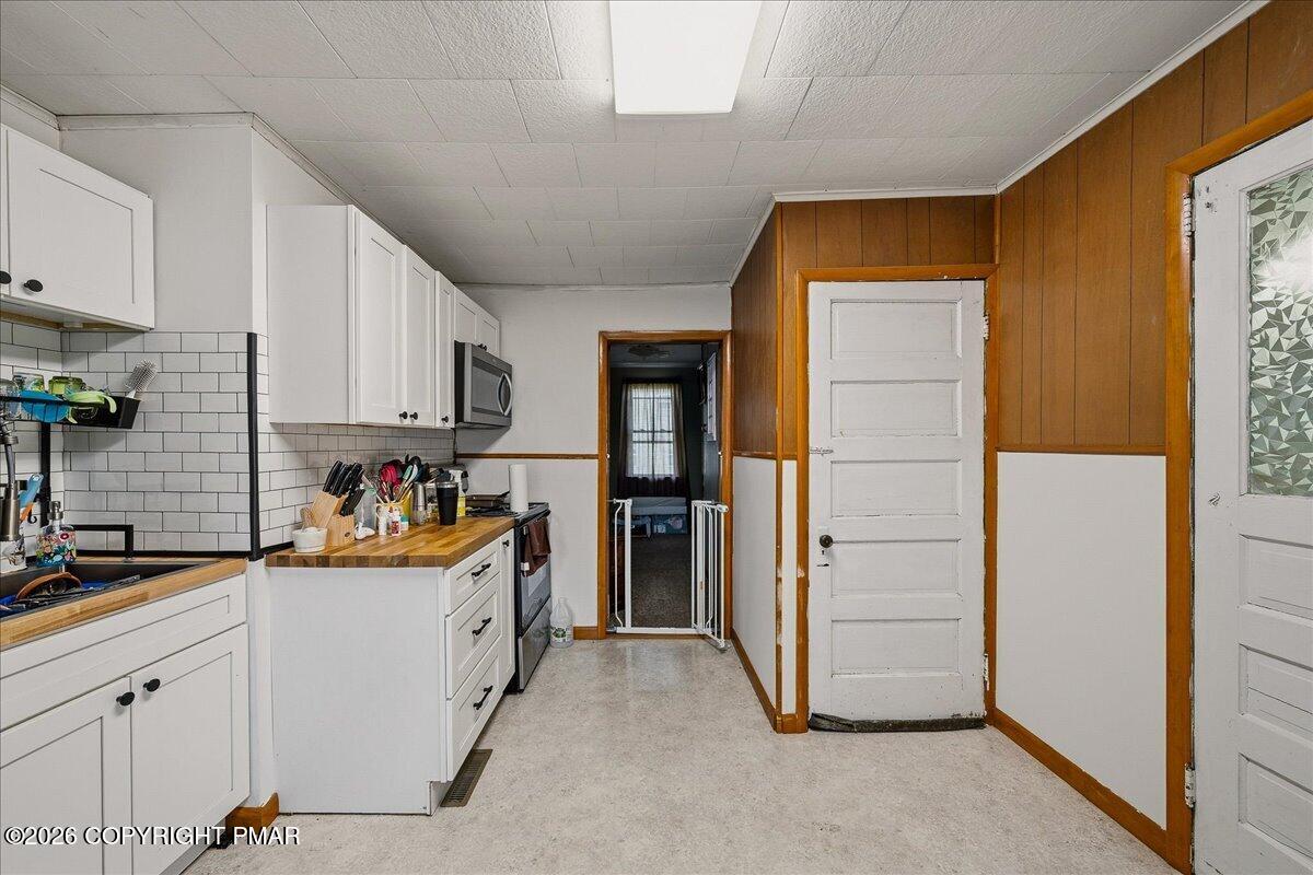 4121 Norton Pryor Road Pocono Summit, PA 18346 - Photo 18 of 31 24-HomeView_Media-4121_Norton_Pryor_Rd