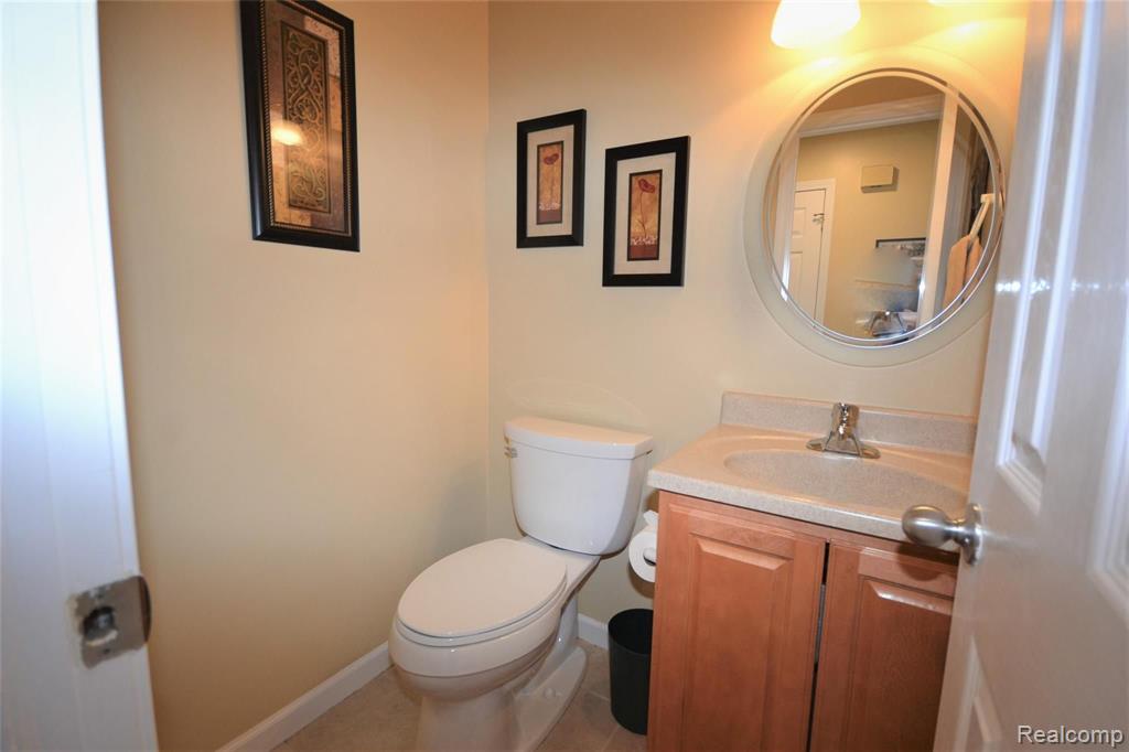 35444 Fredericksburg Road Farmington Hills, MI 48331 - Photo 15 of 52