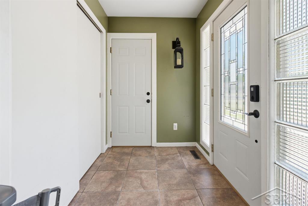 1405 Helen Street Bay City, MI 48708 - Photo 4 of 20
