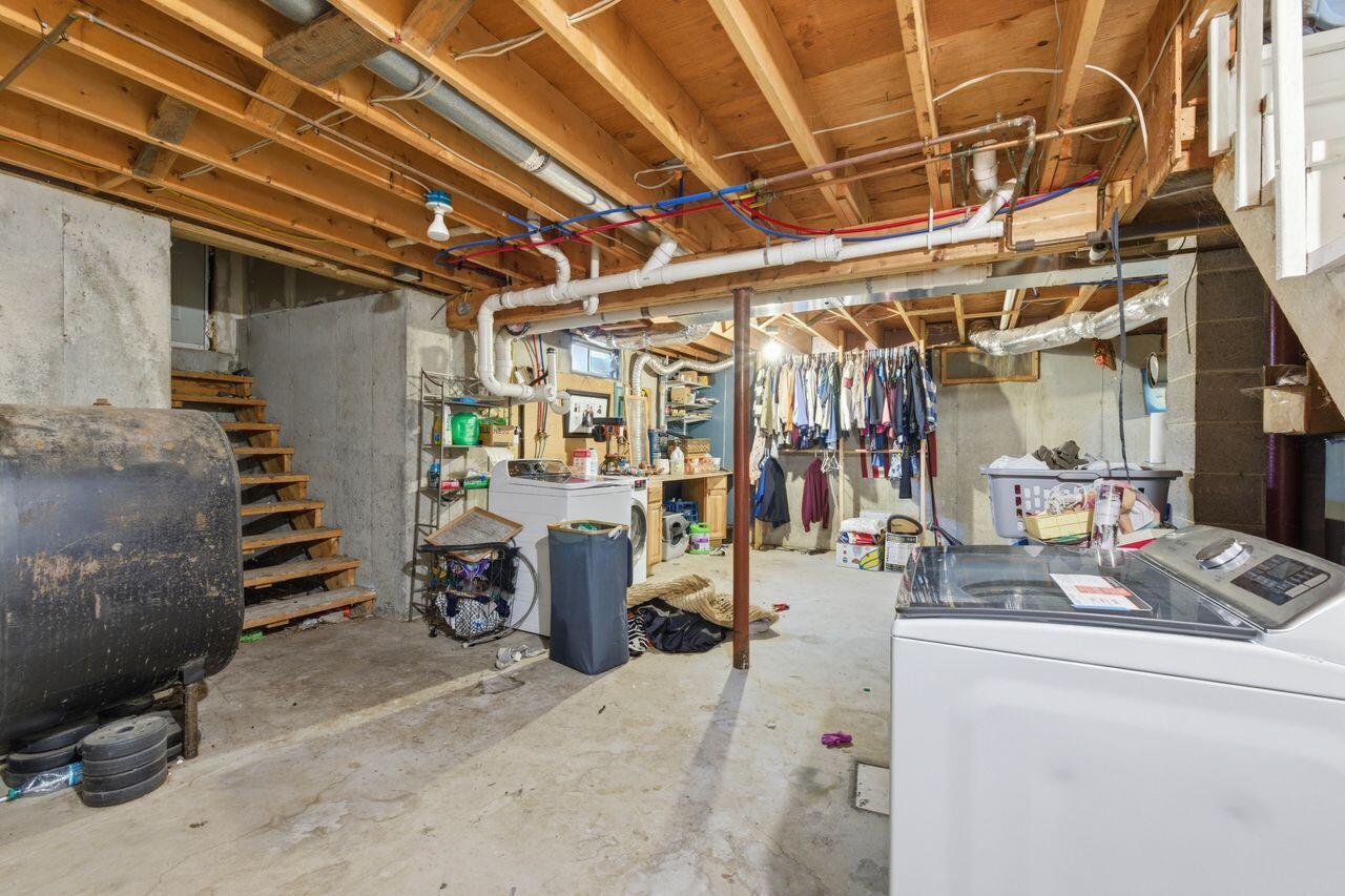 93 Woodland Road Windham, ME 04062 - Photo 2 of 39 3G0A2412