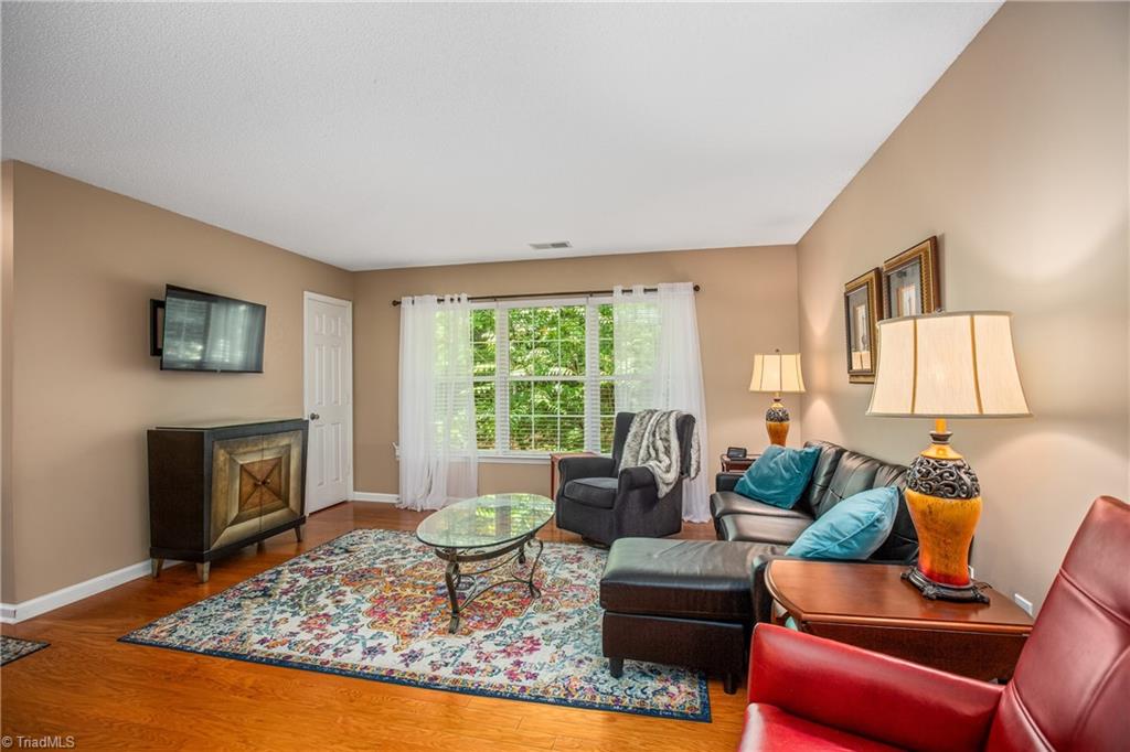 1960 Crest Bluff View Dr Unit 202