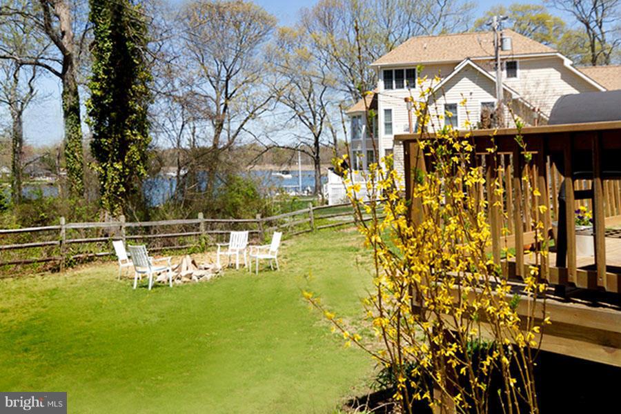 3908 Rhode Harbor Road Edgewater, MD 21037 - Photo 5 of 30 Water View Entertaining Deck and Yard