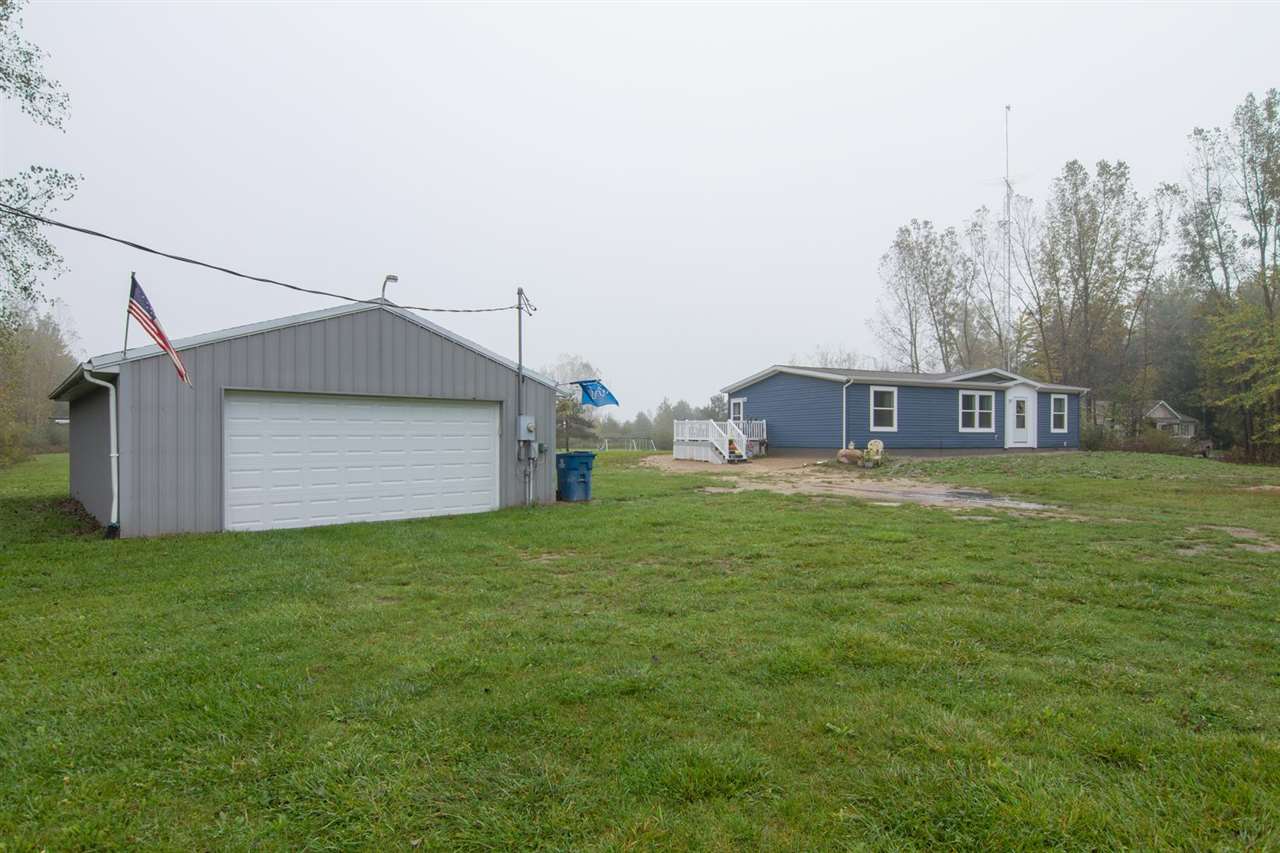 4220 North Geneva Road Coleman, MI 48618 - Photo 18 of 22