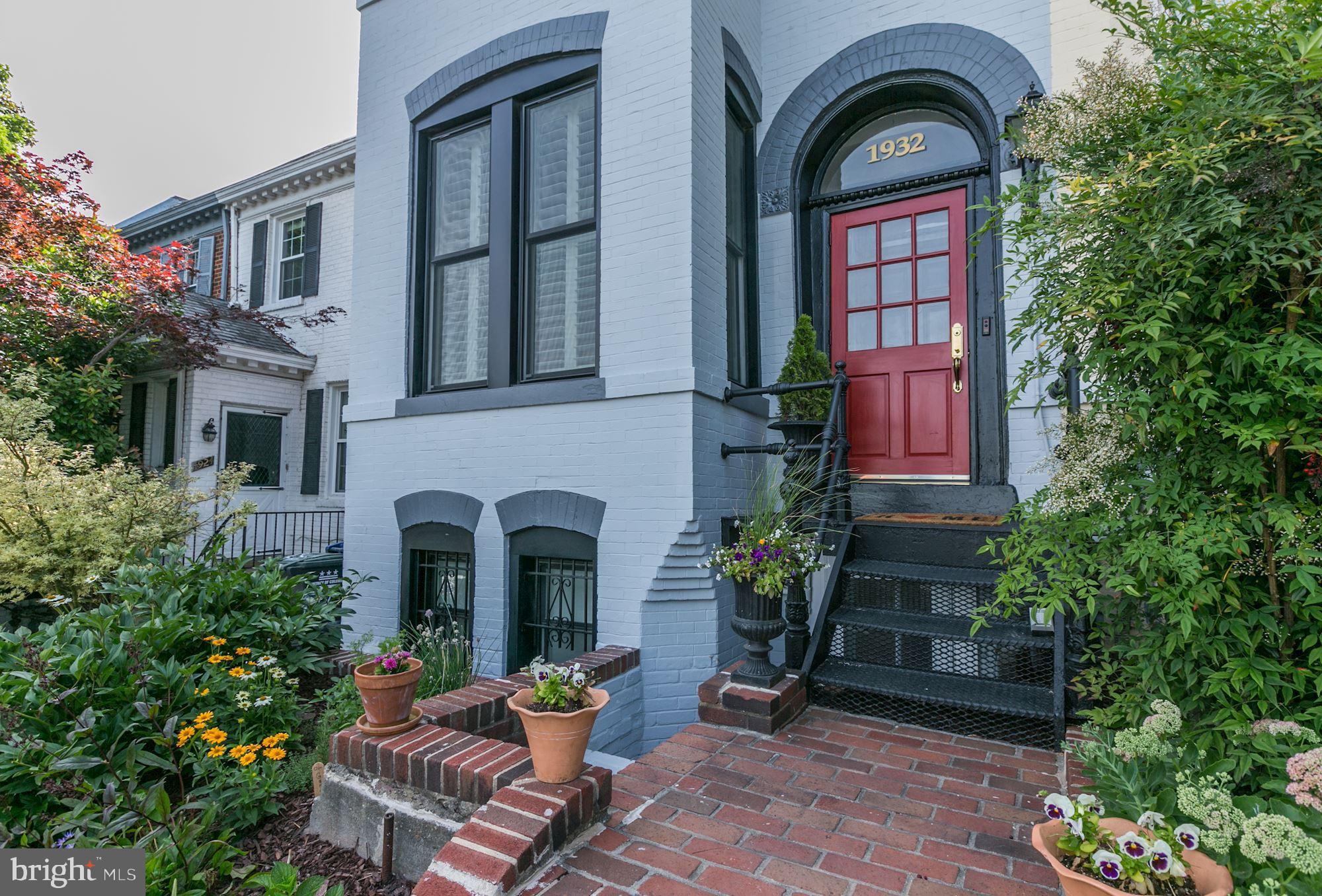 1932 35th Street Northwest Washington, DC 20007 - Photo 2 of 23