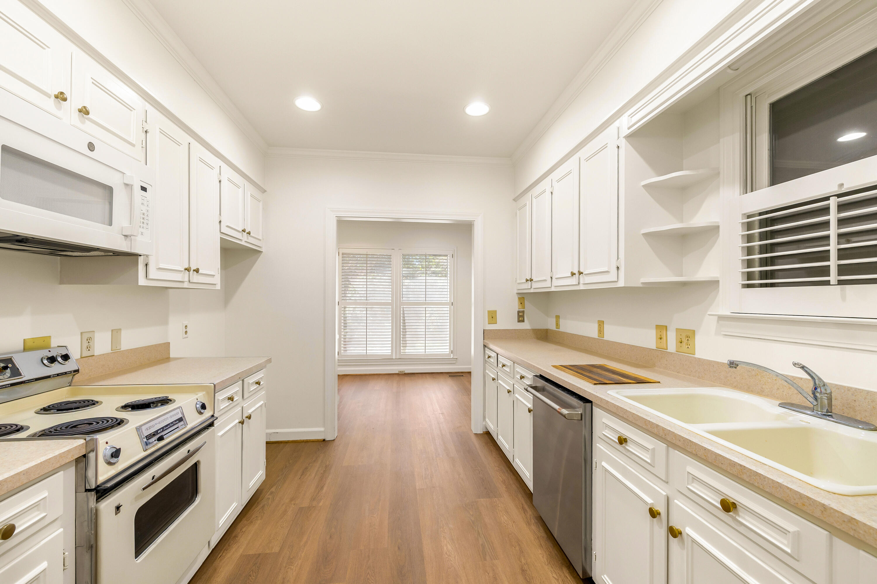 961 Club Lane Sumter, SC 29154 - Photo 17 of 46