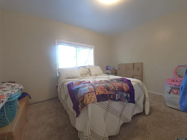 $275,000 | 84 South 4th West, Green River, WY 82935