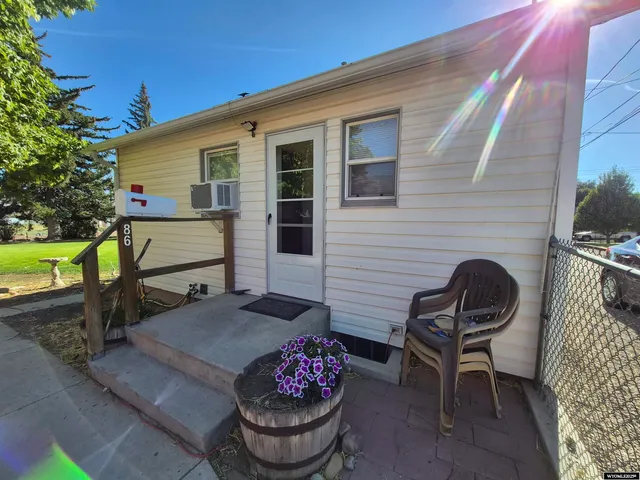 $275,000 | 84 South 4th West, Green River, WY 82935