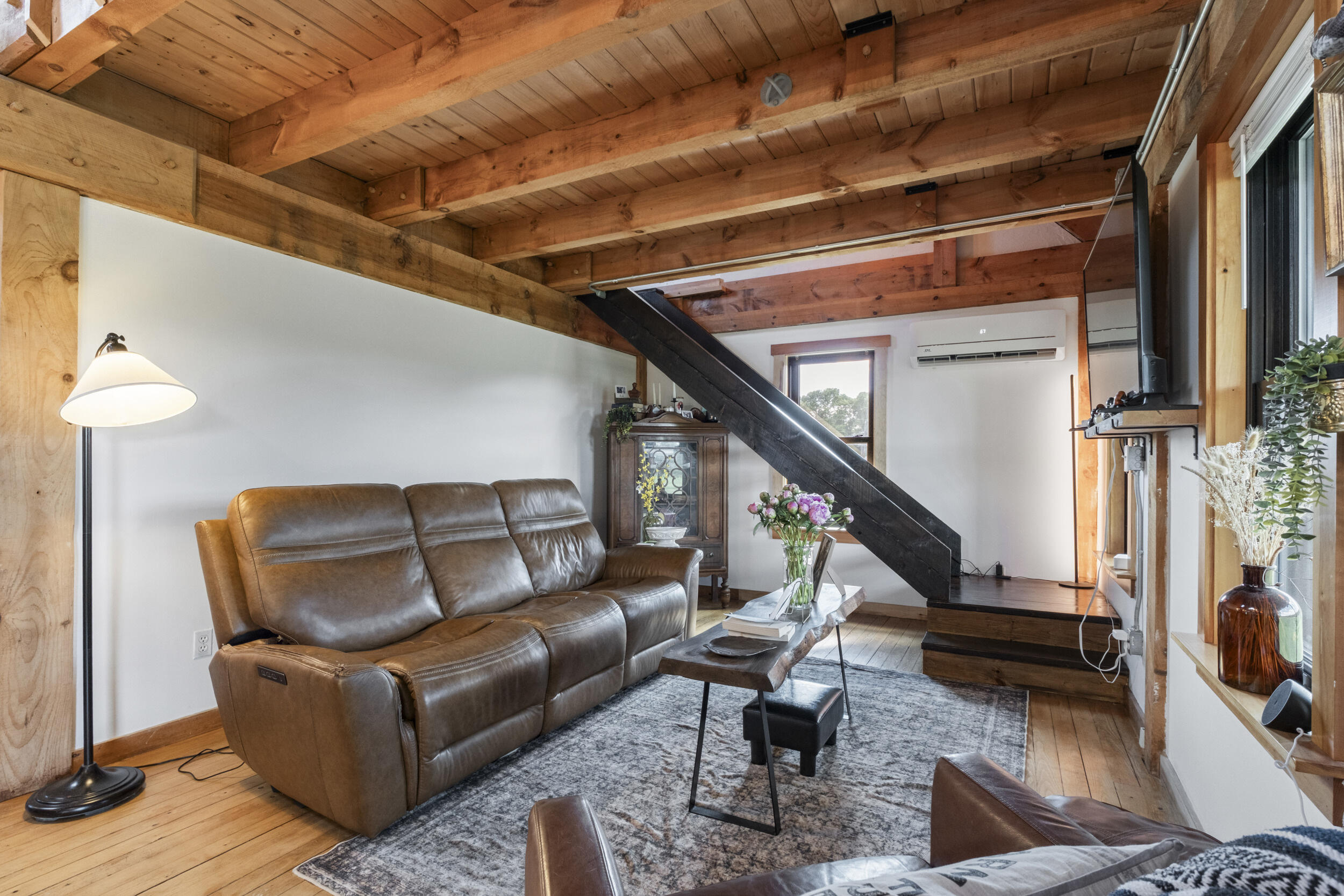 553 North Dexter Road Dexter, ME 04930 - Photo 47 of 55 553_n_dexter_rd-interior-9