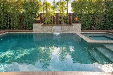 $1,699,900 | 1098 West 25th Street, Upland, CA 91784