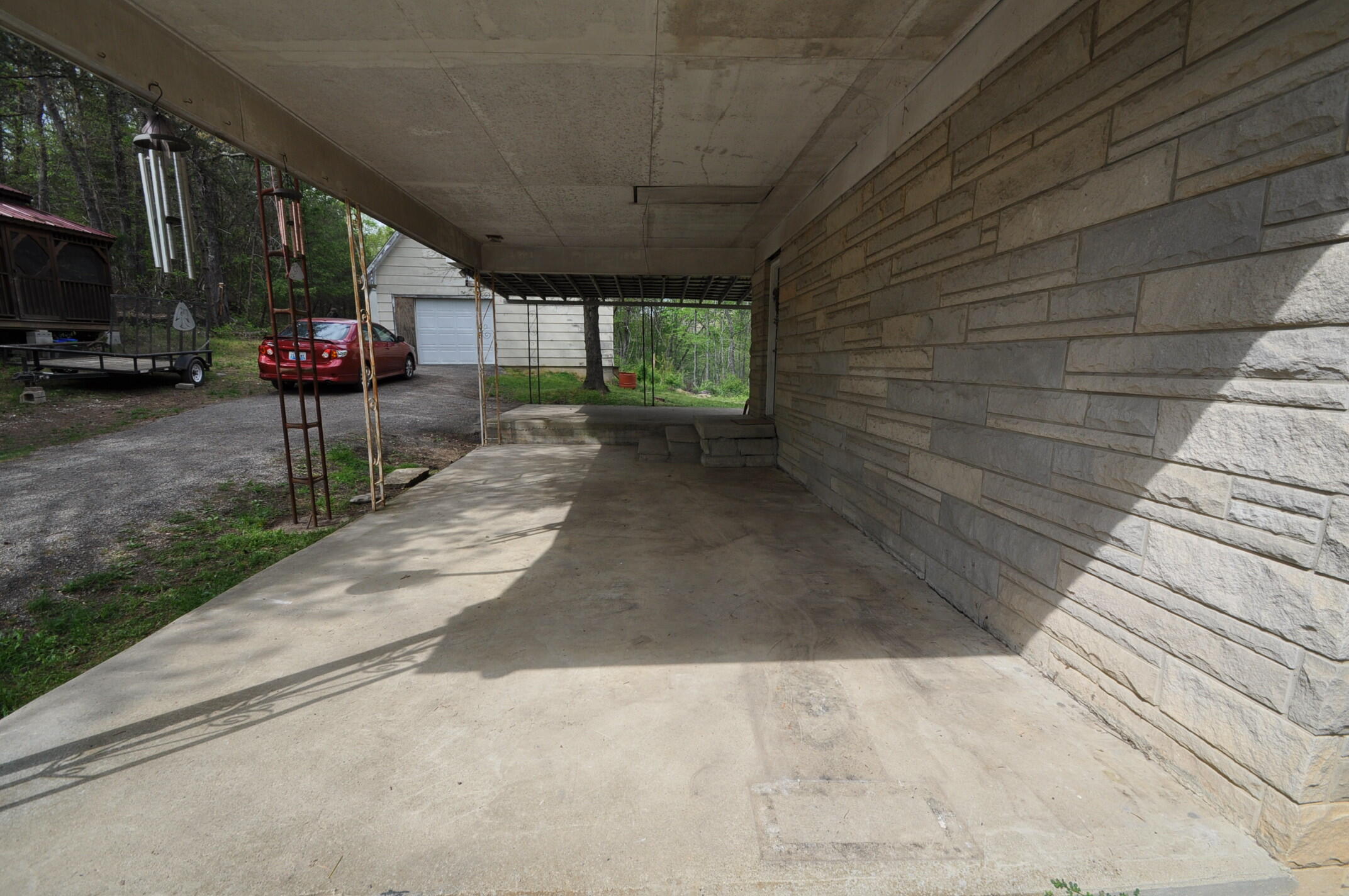 398 Lofty Heights Road Clay City, KY 40312 - Photo 15 of 31 Car port